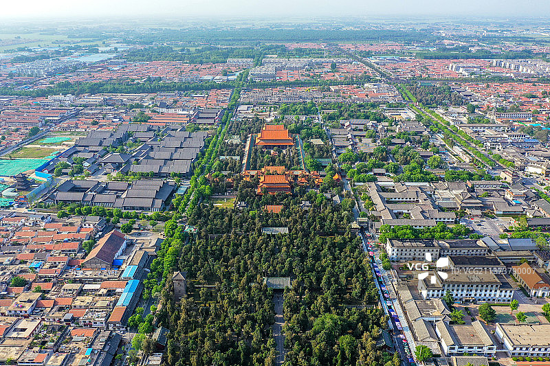 壮观雄伟的孔庙大殿+山东省济宁市曲阜市三孔旅游区孔庙孔府图片素材