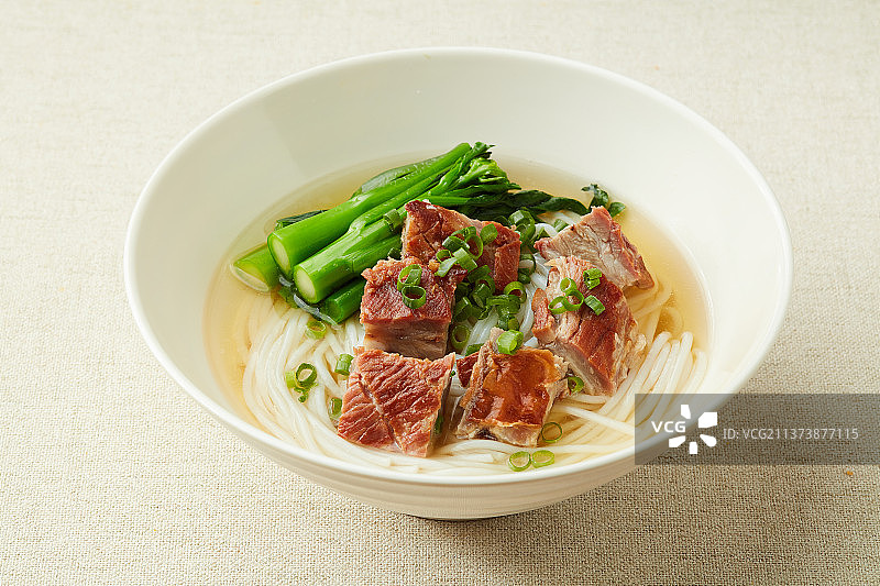 咸香烧排骨汤濑粉图片素材