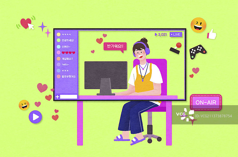 女人坐在办公桌前，用电脑进行在线广播和聊天插画图片素材