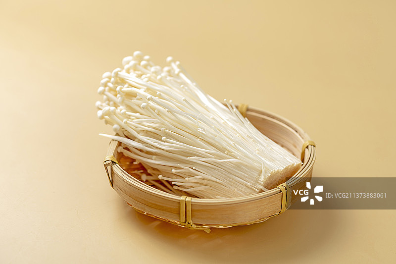 金针菇特写暖色背景图片素材