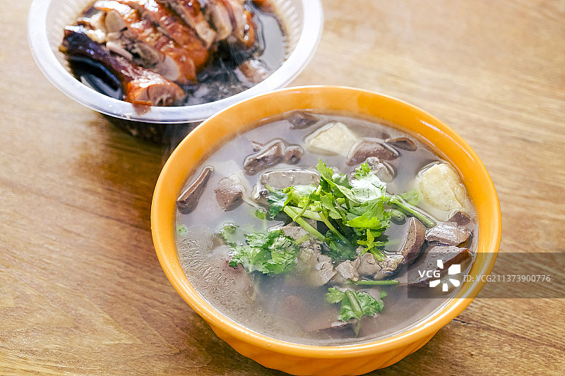 烤鸭丨鸭血粉丝汤图片素材