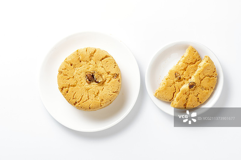 核桃酥特写白色背景图片素材