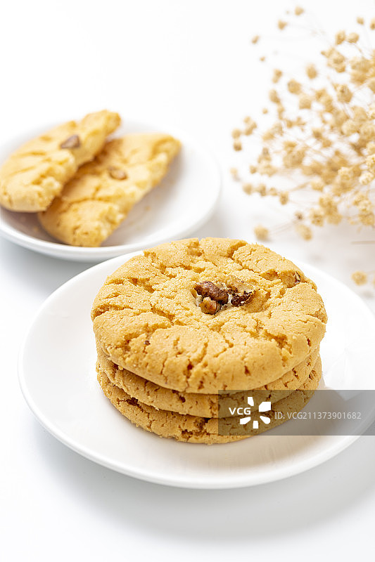 核桃酥特写白色背景图片素材