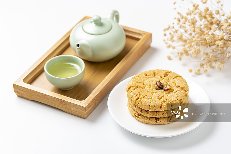 核桃酥特写白色背景图片素材