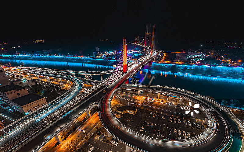 至喜长江大桥的夜图片素材