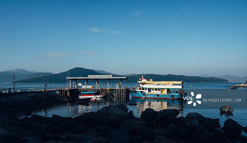 清晨的塔门岛码头图片素材