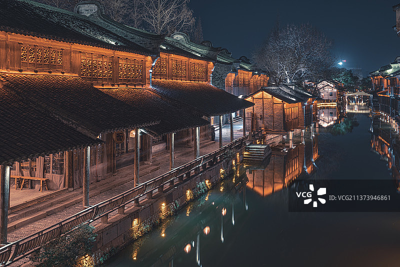 乌镇夜晚的小木屋图片素材