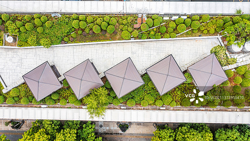 屋顶花园/立体垂直绿化图片素材