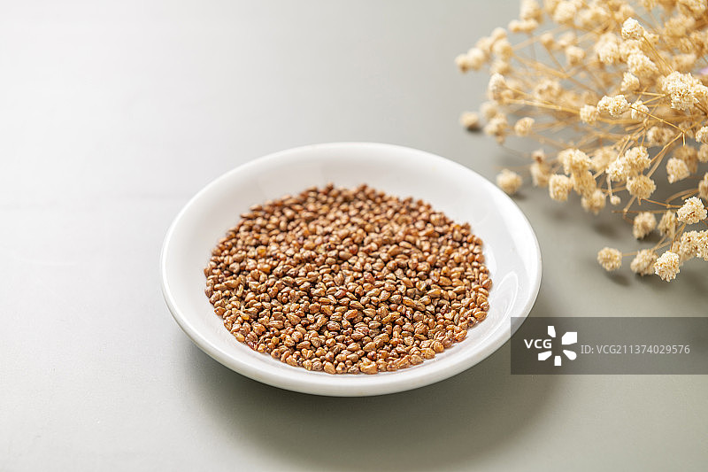 大麦茶特写暖色莫兰迪色系背景图片素材