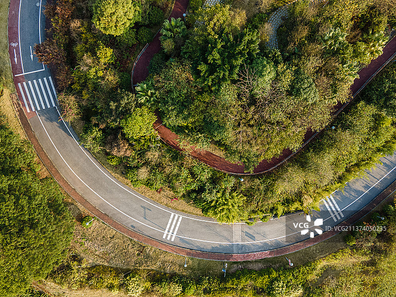 美丽的盘山公路图片素材