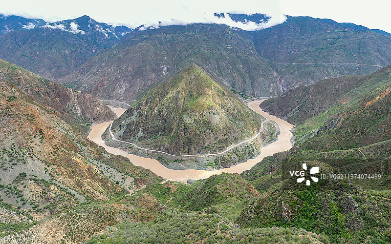 云川地界金沙江第一湾图片素材