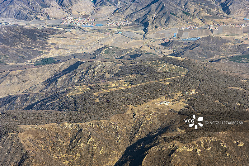 高空航拍河北承德围场大光顶山图片素材