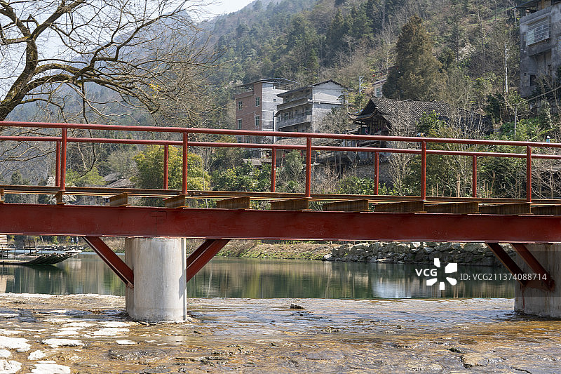 乡村小火车轨道桥梁图片素材