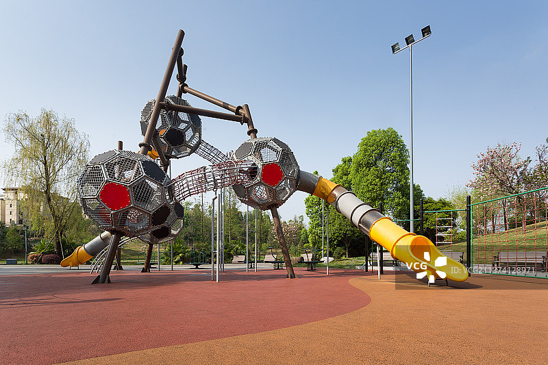 儿童游乐场与超级滑梯图片素材