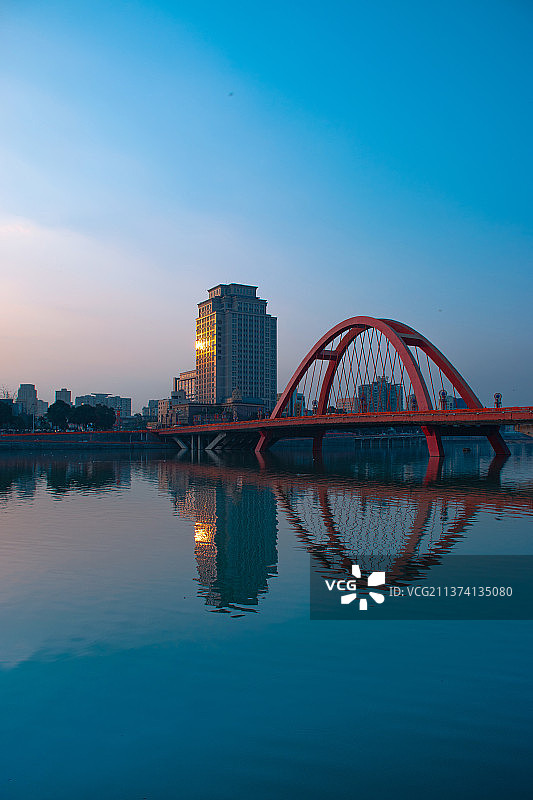 德阳彩虹桥日落图片素材