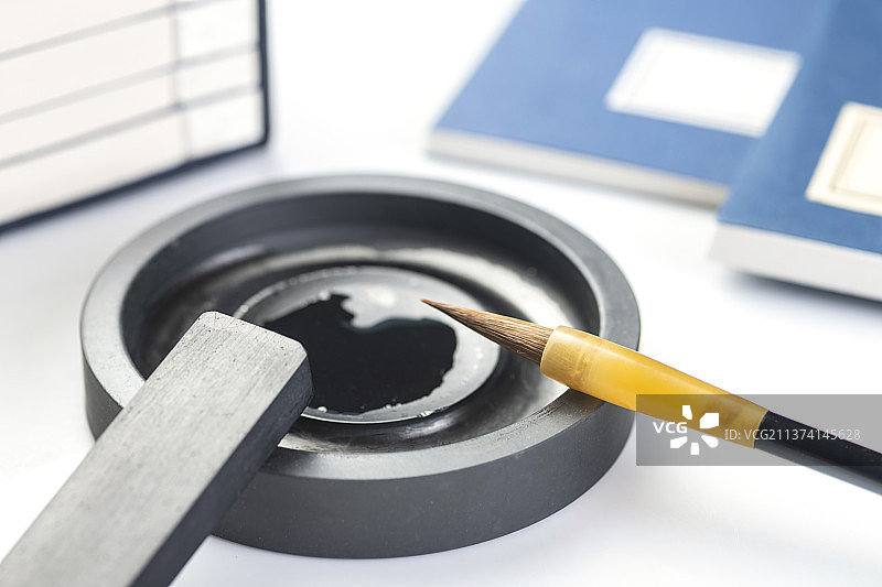 文房四宝纸笔墨砚白底图素材图图片素材