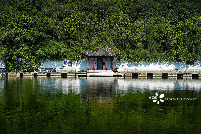 西园春荣亭+浙江省绍兴市越城区西园图片素材