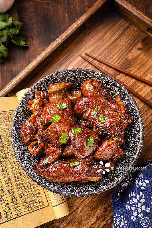 美味的家常菜红烧猪蹄图片素材