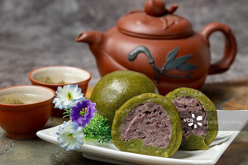 中国传统美食，青团，糯米团图片素材