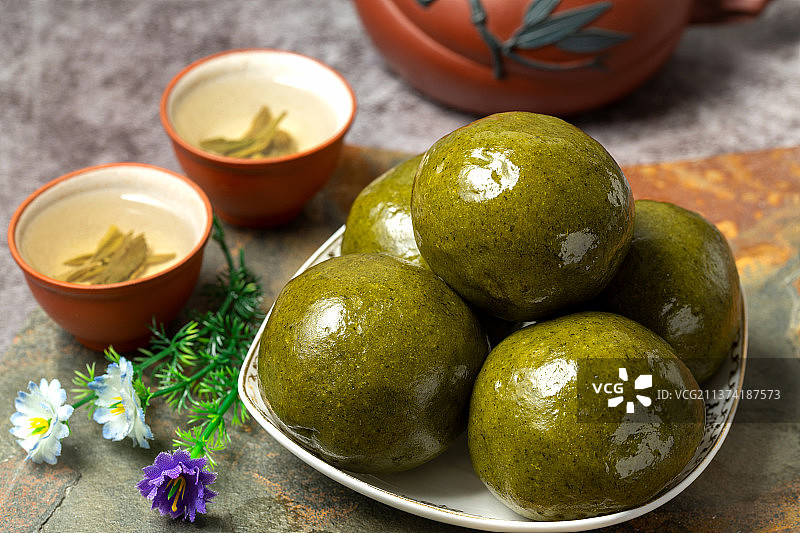 中国传统美食，青团，糯米团图片素材