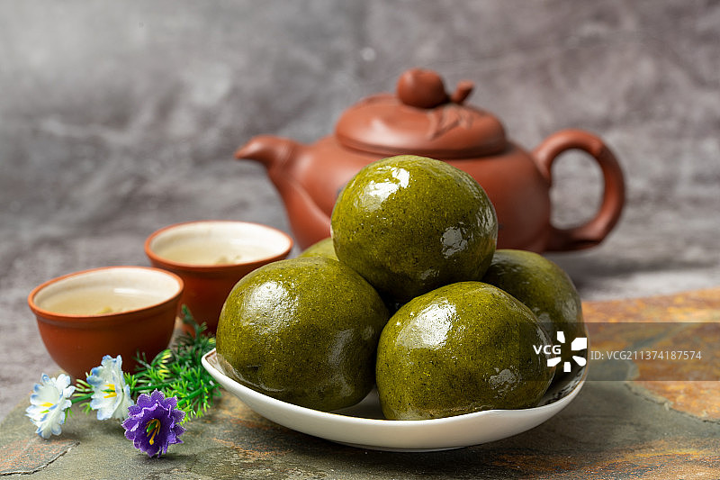 中国传统美食，青团，糯米团图片素材