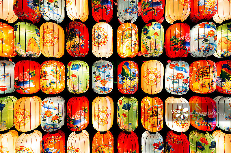中国河南开封清明上河园景区冬季元宵节灯笼图片素材