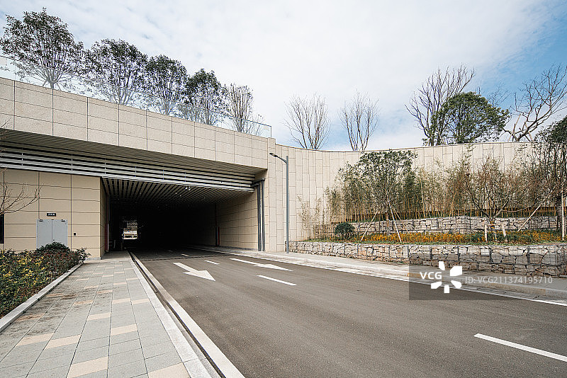 浙江松阳火车站停车场图片素材