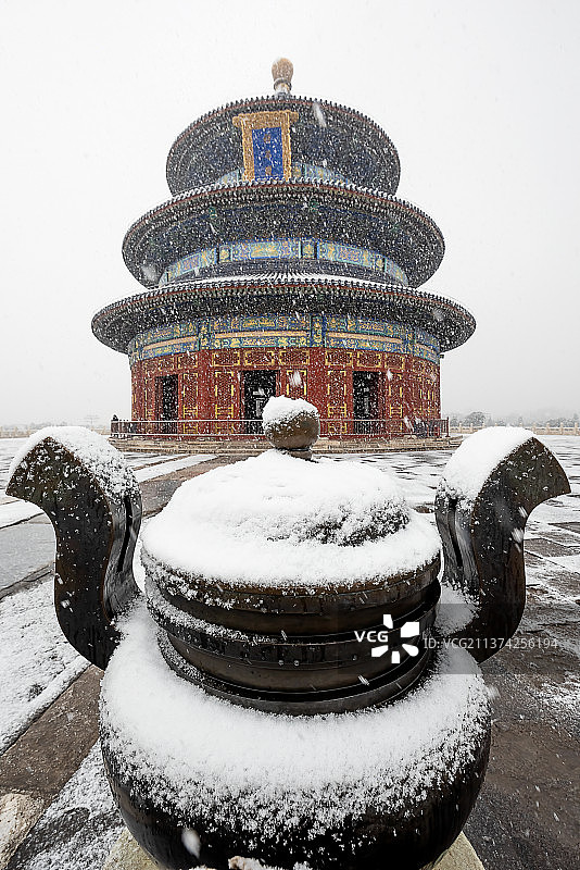 大雪纷飞天坛祈年殿图片素材