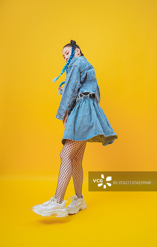 酷酷的美少女图片素材