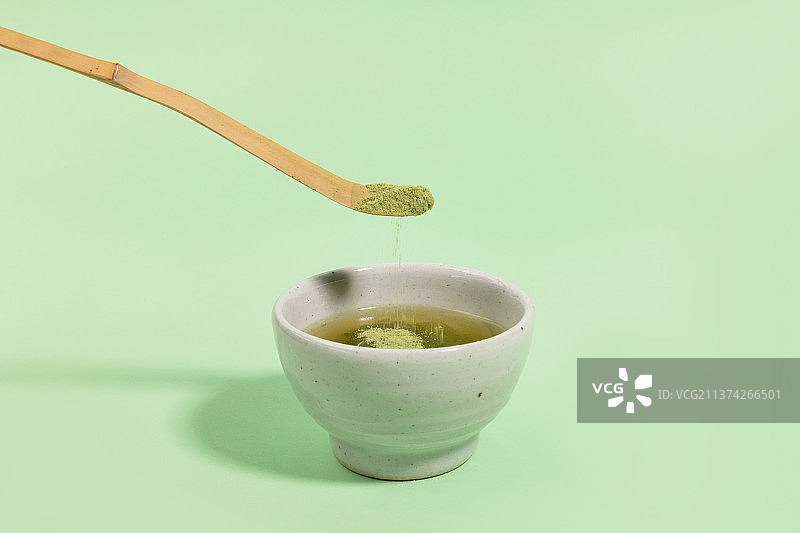 茶杯和抹茶粉图片素材