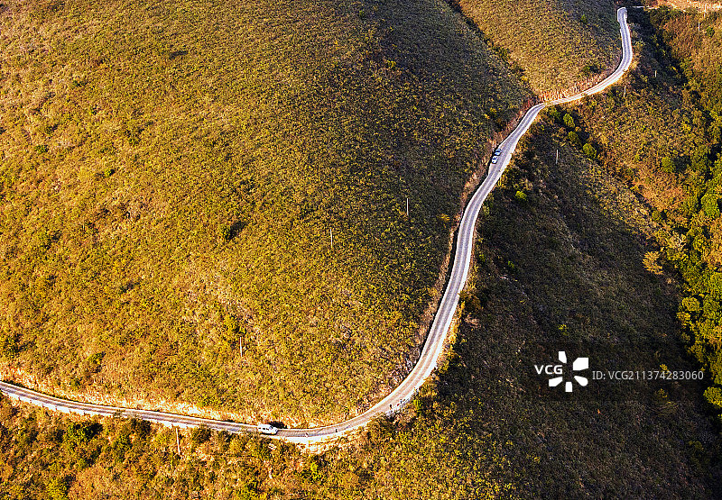 山路弯弯图片素材