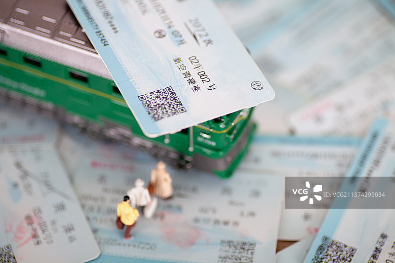 中国春运乘火车回家概念场景图片素材