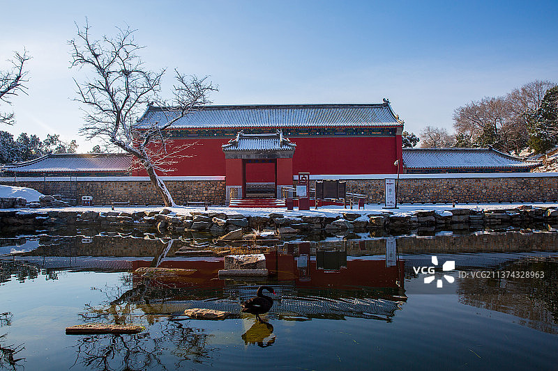 圆明园正觉寺春天晴雪图片素材