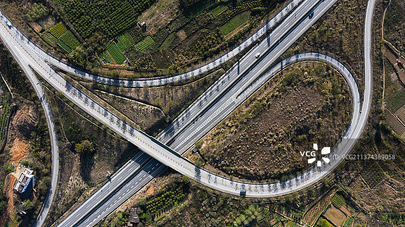 阳光下桂林高速公路立交桥互通图片素材