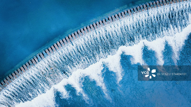 高空拍摄的河堤，多少有点像大坝图片素材
