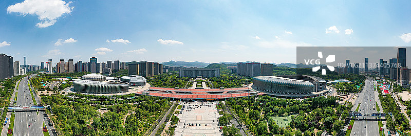 济南现代城市CBD图片素材