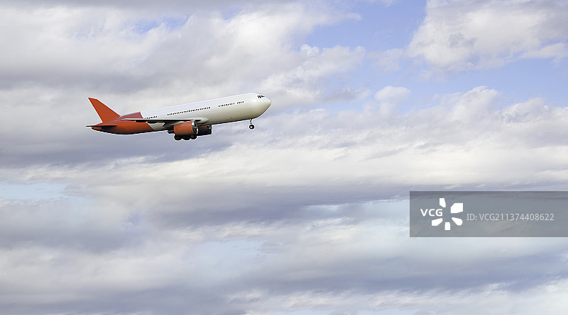 飞行中的飞机图片素材