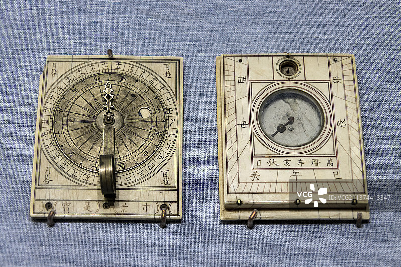 多牙制百游日晷月晷（明，中国国家博物馆藏）图片素材