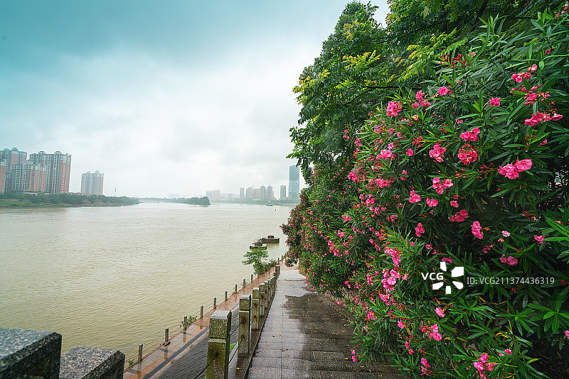 湘江畔+湖南省衡阳市雁峰区图片素材