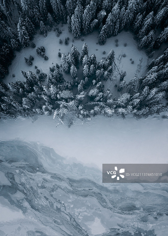 水墨喀纳斯图片素材