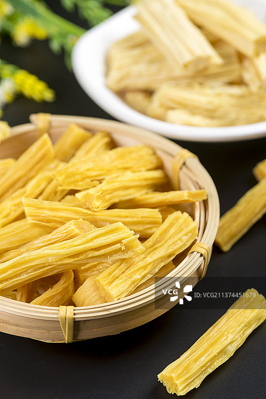 一盘豆制品腐竹特写图片素材