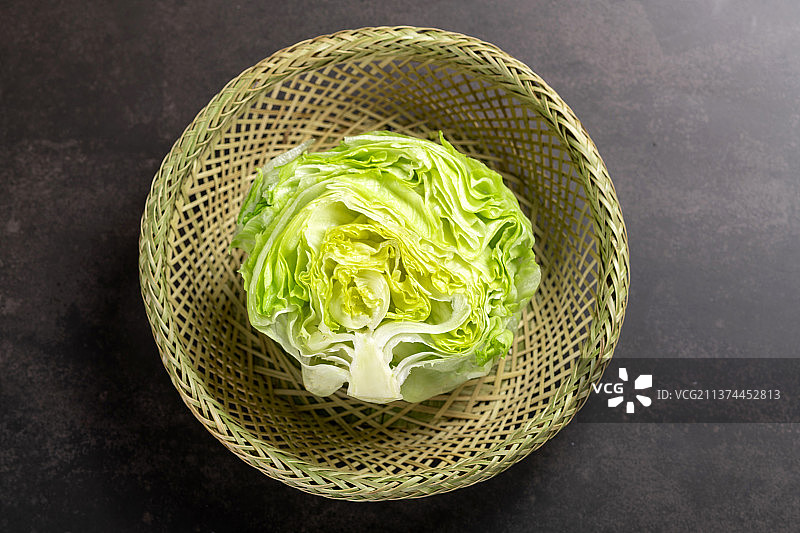 一簸箕球生菜特写图片素材