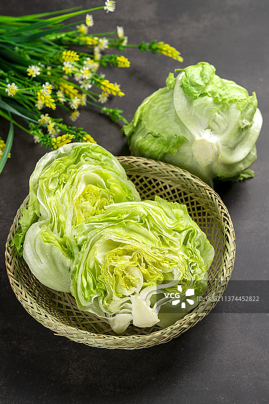 一簸箕球生菜特写图片素材