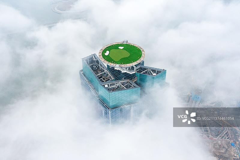 珠海横琴IFC国际金融中心平流雾航拍图片素材