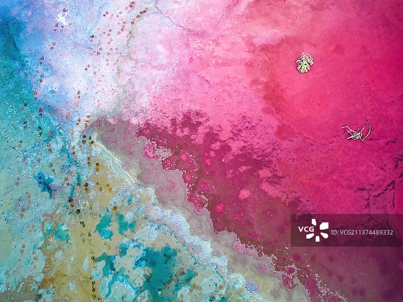 巴丹吉林沙漠盐湖红海子航拍图片素材