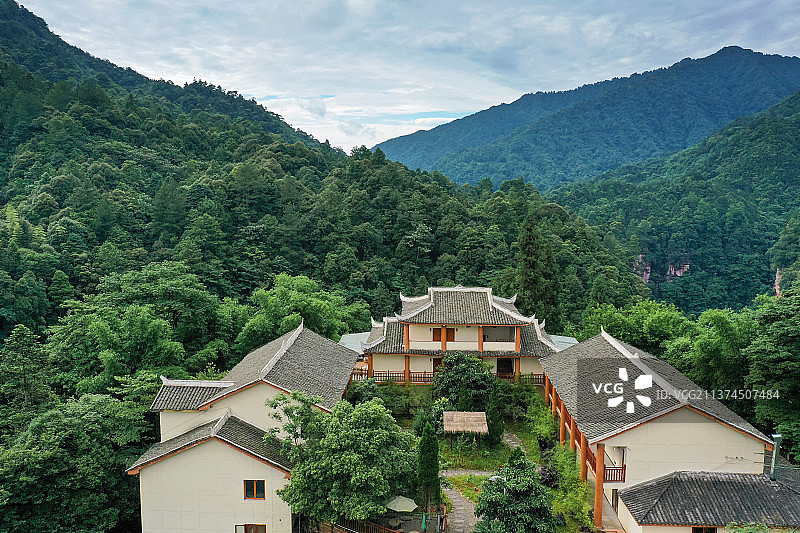 叠翠之中的水口寺+重庆市江津区四面山风景名胜区图片素材