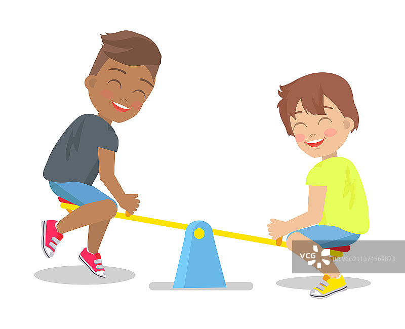 两个男孩玩儿童旋转木马图片素材