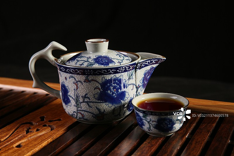 室内拍摄滇红工夫红茶1图片素材