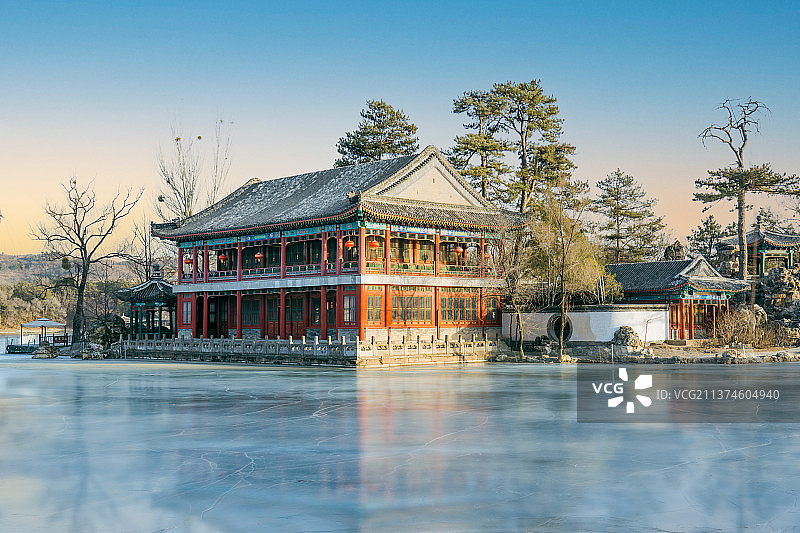 承德避暑山庄烟雨楼冬景图片素材