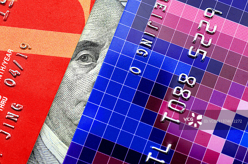 银行卡中的美元图片素材